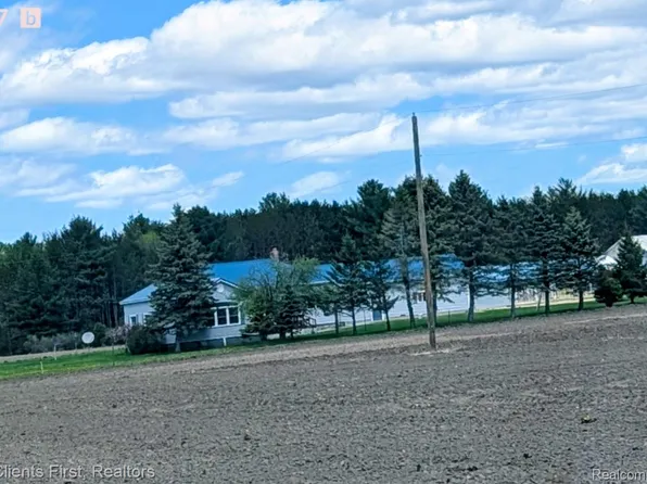 342 N Chambers Rd, Tawas City, MI 48763