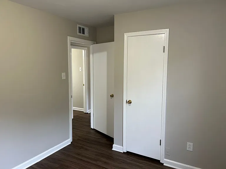 1296 Vicksburg Dr — Photo 12