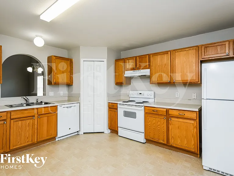 3637 Queens Cove Blvd — Photo 7