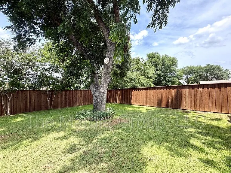 519 Price Dr — Photo 9