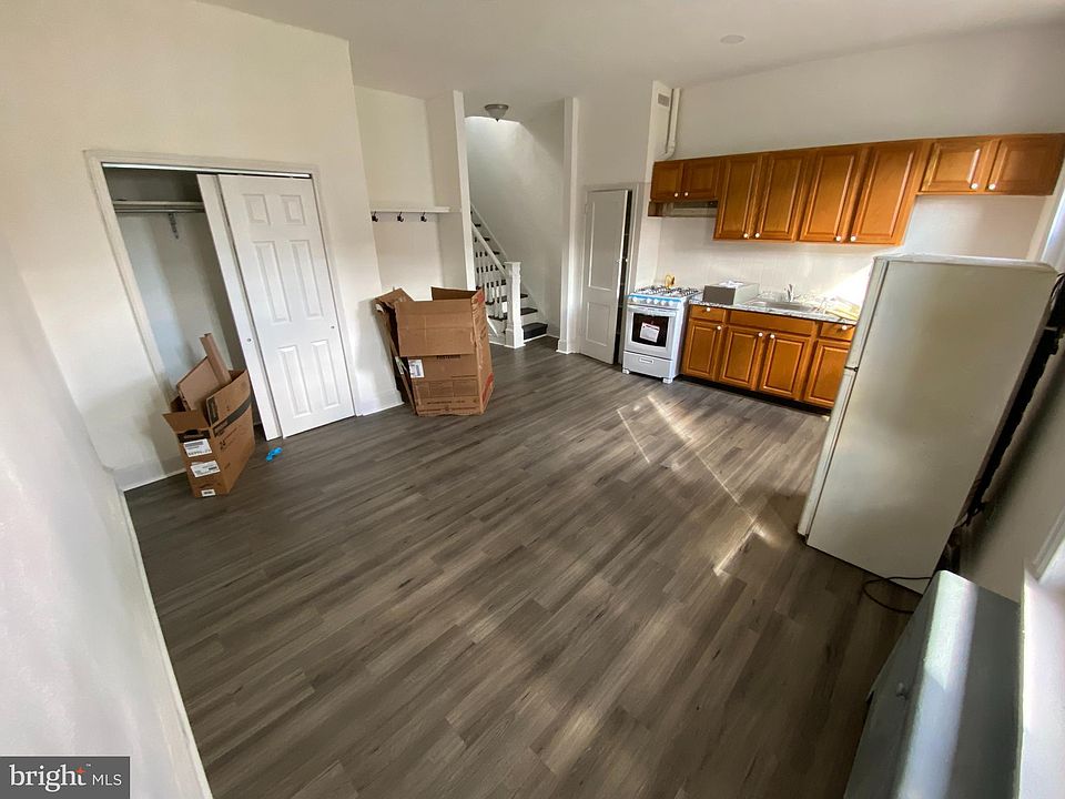 1st image of 2727 W Girard Ave Floor 2