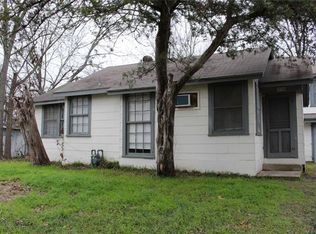 1109 Kimbro St, Taylor, TX 76574