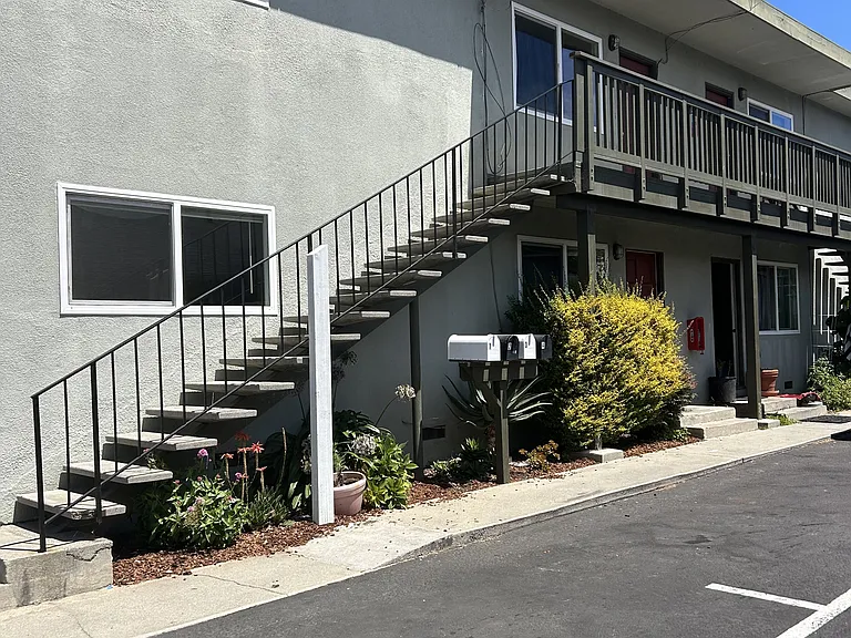 122 Blackburn St #1 — Photo 9