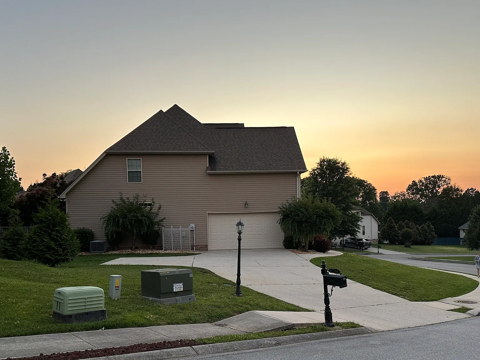 8734 McKenzie Farm Dr — Photo 3