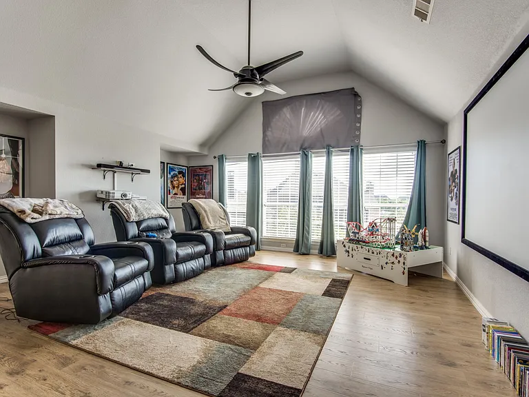 2500 Sir Tristram Ln — Photo 18