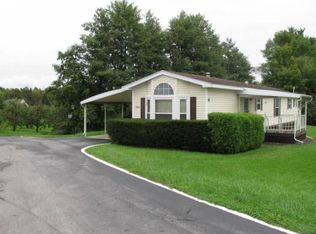 5 Village Vw, New Hartford, NY 13413