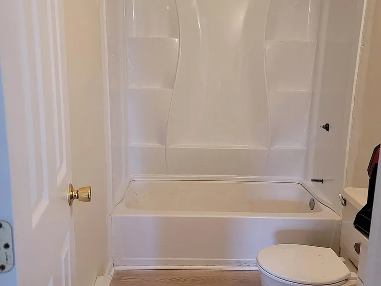 5068 Potomac Dr — Photo 7