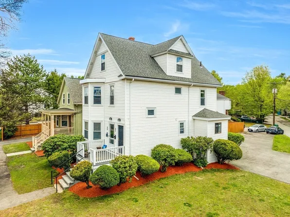 60-62 Kenneth St, Newton Highlands, MA 02461