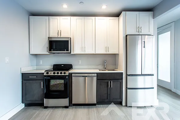 Rented by EXR | media 3