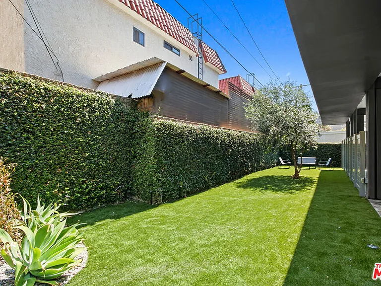 4262 Lincoln Ave — Photo 15