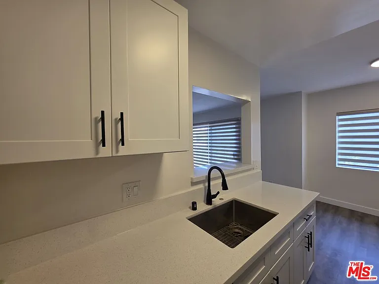 2228 20th St #5 — Photo 8