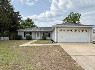 2 Stowe Rd, Mary Esther, FL 32569