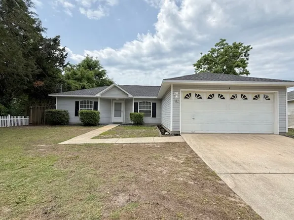 2 Stowe Rd, Mary Esther, FL 32569