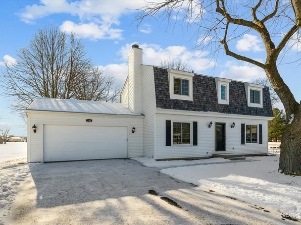 222 Dickson Ct, Yorkville, IL 60560