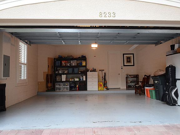 3rd image of 8233 Tivoli Dr