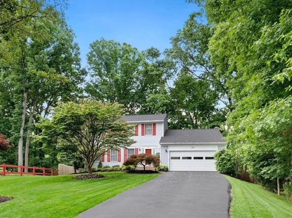 100 Summit Hall Rd, Gaithersburg, MD 20877