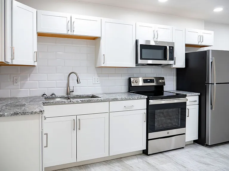1017 E. West Circle Dr. — Photo 24