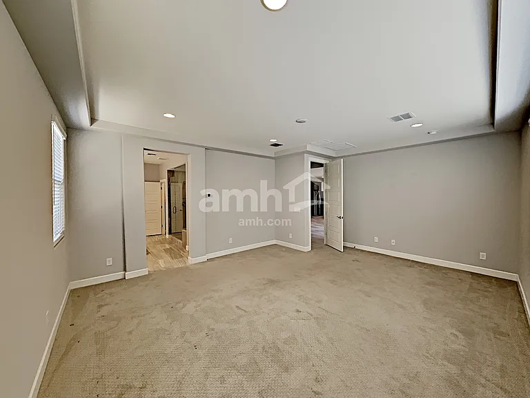 18240 W Thunderhill Pl — Photo 12