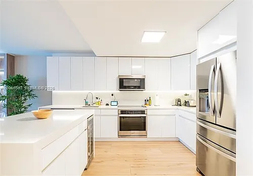 2301 Collins Avenue Cu Photo 1