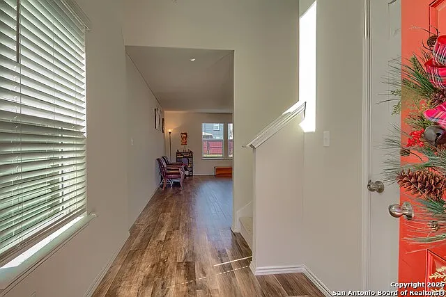 4 bed, 2.5 bath, 1830 sqft, $1,890 — Photo 4