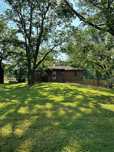 1515 Oak Grove Rd Photo 1