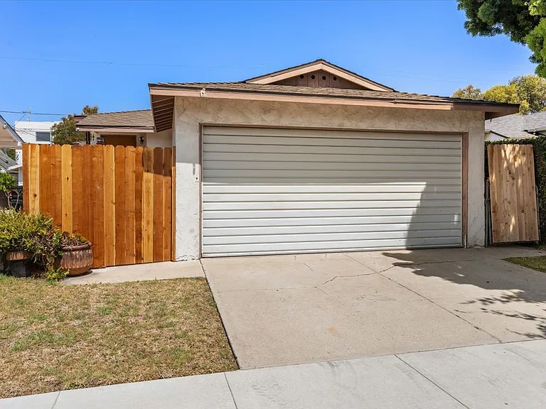 1127 Harrison Ave — Photo 15