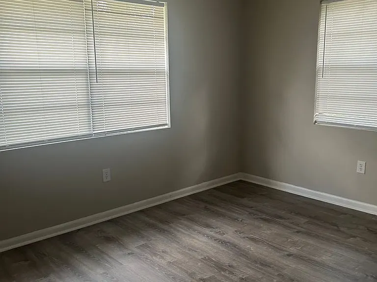 9 Ruston Ct — Photo 4