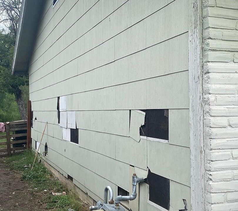 2nd image of 4139 Culebra Rd