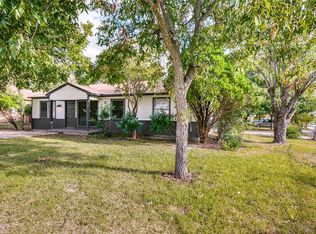 2947 N El Centro Way, Dallas, TX