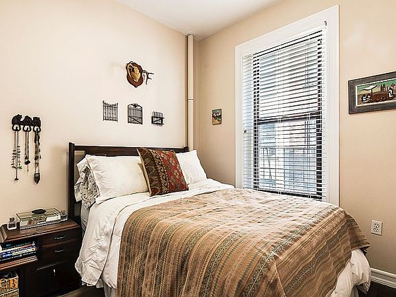 4th image of 131 Thompson St APT 3C