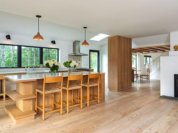 5th image of 13 Lawrence Road