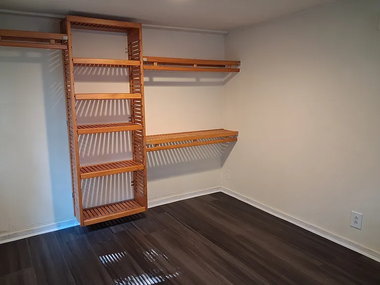 533 E Milton Ave — Photo 18