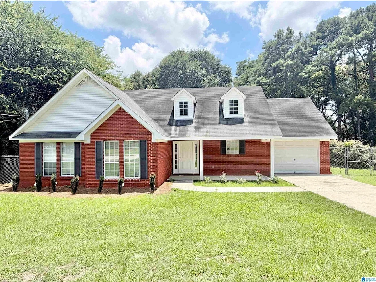 3 bed, 1398 sqft, $1,650 — Photo 2
