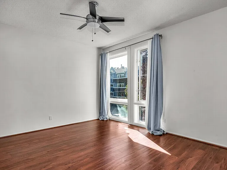 1426 N Vista St #10 — Photo 12