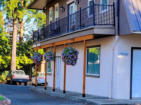 2405 Pacific Ave Unit 204, Forest Grove, OR 97116