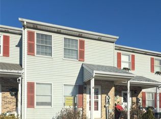 17 Fort Lee Ct, Easton, PA 18040