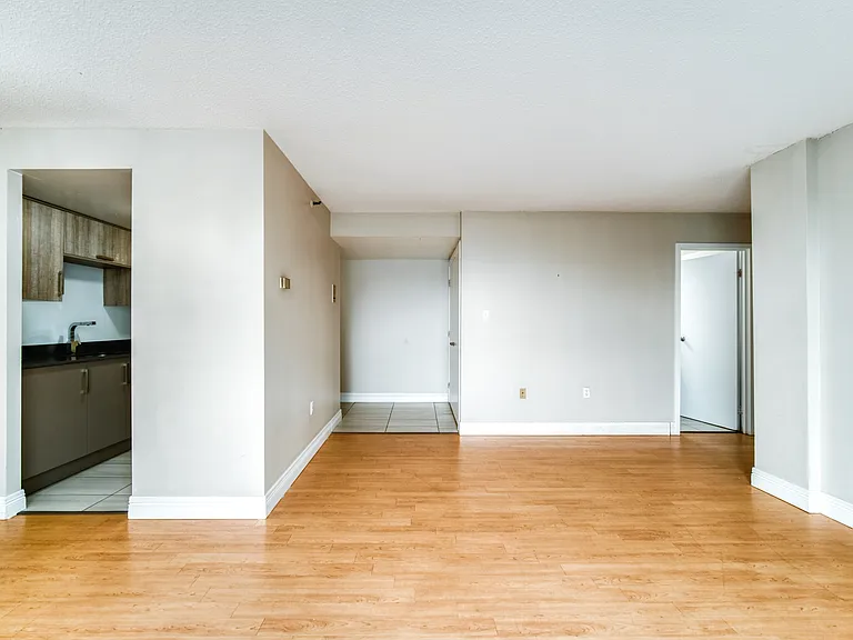 1157 Tower Rd — Photo 18