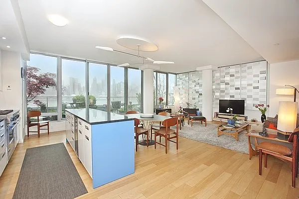 Sold by Nest Seekers International | media 26