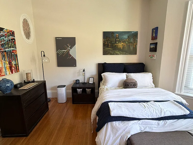 245 Beacon St #3F — Photo 3