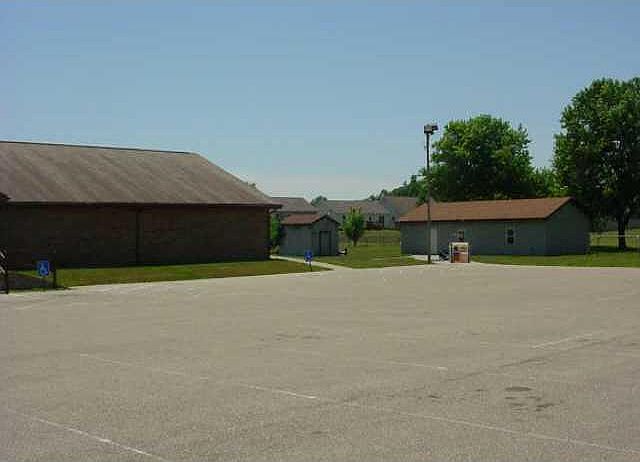 2nd image of 200 S Lenvoil Rd