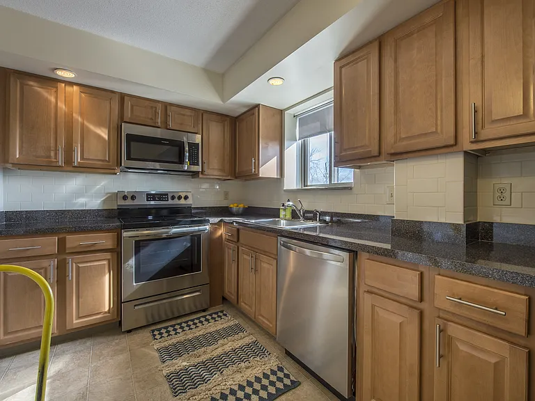 385 Mass Ave Apartments — Photo 12