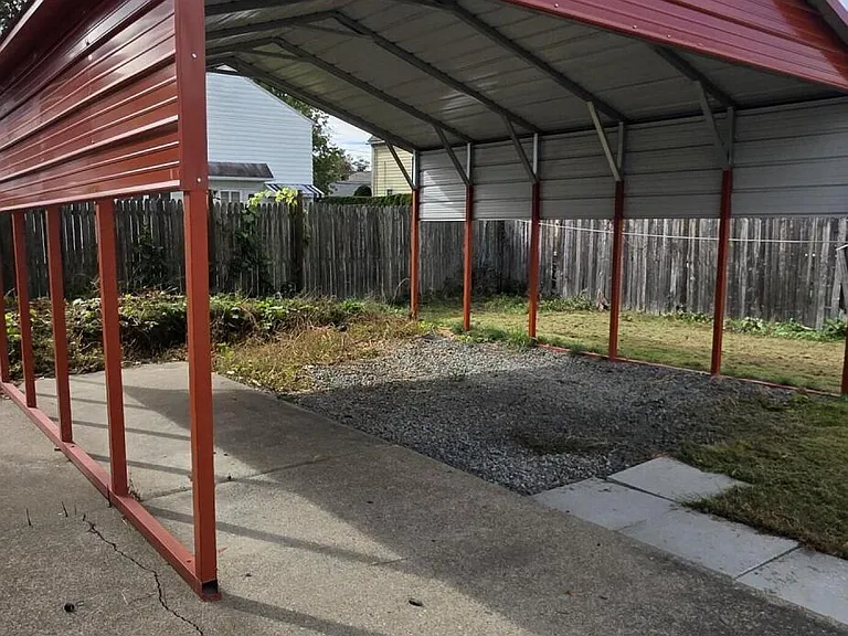 372 W Academy St — Photo 16