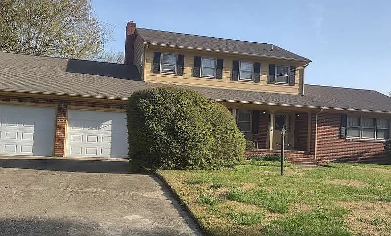 10 Ponderosa Dr — Photo 1