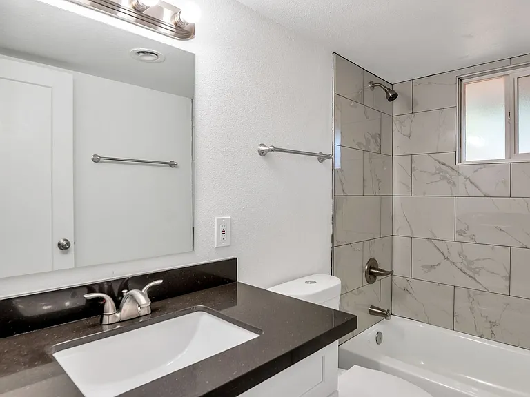 47 N Horne — Photo 13
