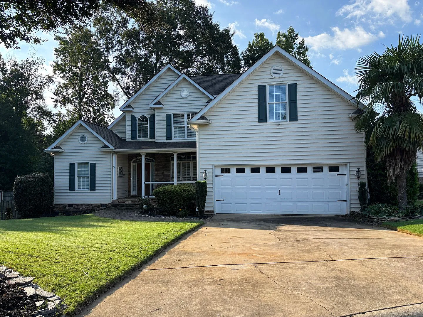 Spacious 4-Bedroom Home in Bradford Crossing Fenced Yard, Primary Suite Downstairs & Cul-de-Sac L... — Photo 1