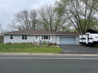 3733 Blackhawk Rd, Eagan, MN 55122