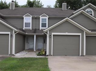 6064 NE Moonstone Dr, Lees Summit, MO 64064