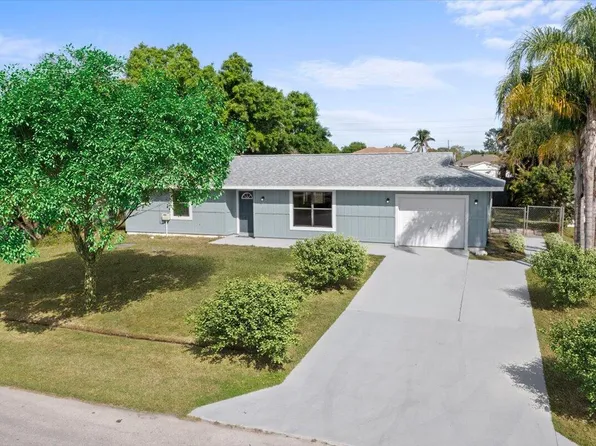 667 SE Starfish Avenue, Port St Lucie, FL 34983
