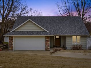 314 Hillcrest Rdg, Montezuma, IA 50171
