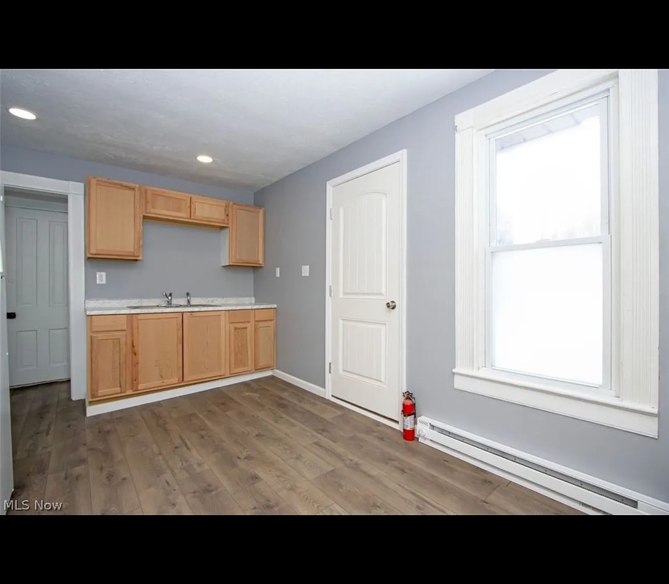 2 bed, 840 sqft, $1,200 — Photo 1